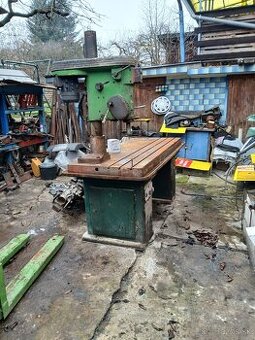 Stojanová vrtačka vs20