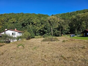 Stavebný pozemok pri lese s potokom - LADCE - 1