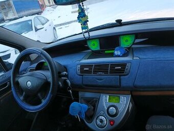 Predám Lancia phedra 2.2 jtd