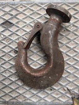 Oceľový zdvíhací hák so poistkou – masívny