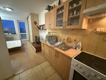 Na predaj  s loggiou garsónka v Trnave na Družbe