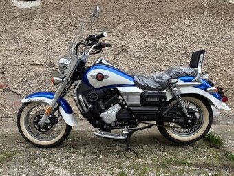 Chopper UM Renegade Deluxe 300 model 2026