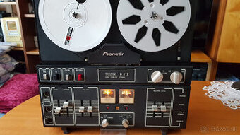 Kotúčový magnetofon TESLA B113