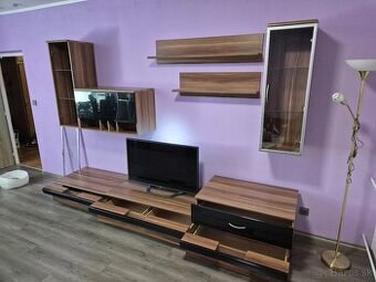 Obyvacia stena rezervované do 28.2.