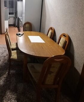 Predám Stôl + 6ks stoličiek