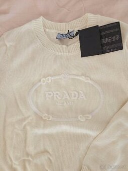 Sveter Prada