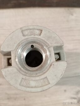 Keramická, porcelánová objímka E40