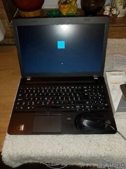 Ako novy15,6 Lenovo E550,I3-5005u,8gb,250ssd,Bateria3hod