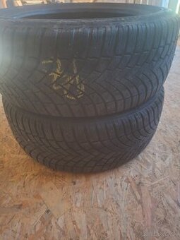 225/45 r18