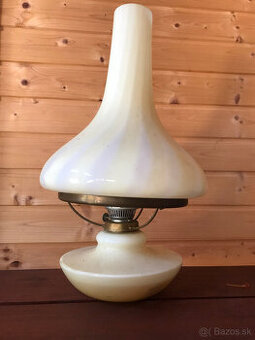 Predám dizajnovú petrolejovú lampu