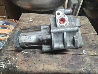ORIGINAL BMW X5 X6 SERVO ČERPADLO 679646203