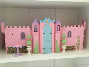 Barbie 2005 Mini Kingdom Castle House Playset