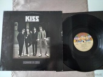 KISS „Dressed To Kill „ /Casablanca 1975/ obal/mierne pos