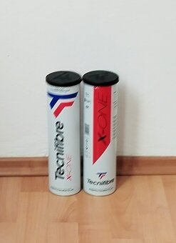 Predám tenisové lopty a vak YONEX