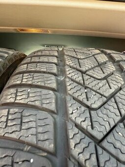 Zimné PIRELLI SOTTOZERO 3 235/45 R18 98V
