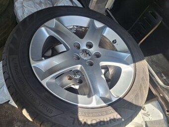 215/55R17 Peugeot 5x108
