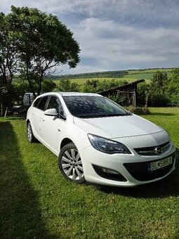 Opel Astra Sports Tourer 1.4T Benzin 2015