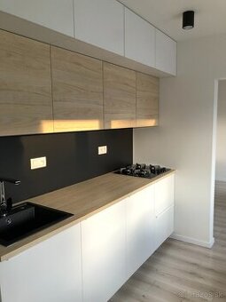 Moderný rekonštruovaný a zariadený 1,5 izbový byt v ZH