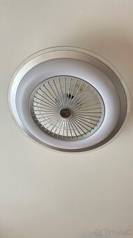 Stropné LED svietidlo s ventilátorom