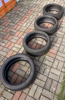 Zimné 225/45 r18