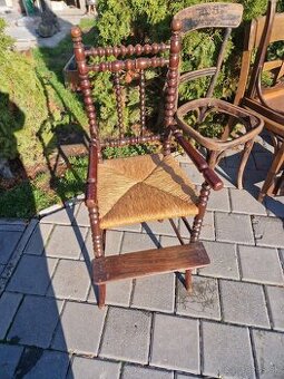 Predám starožitnú detskú vysokú stoličku