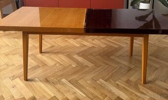 Retro konferencny stolik