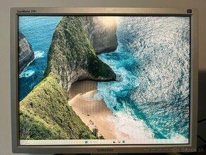 LCD monitor  Samsung 21”