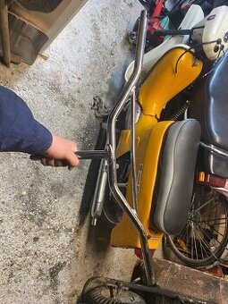 Jawa 21 riadidla