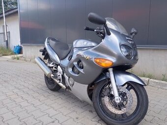 Suzuki GSX 750F