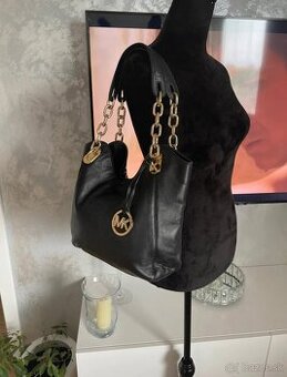 Michael Kors čierna kožená kabelka