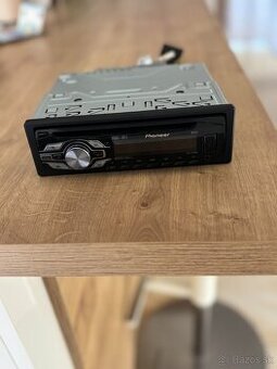 Autorádio Pioneer DEH-2400UB