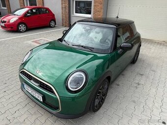 MINI COOPER C Race Green 2025