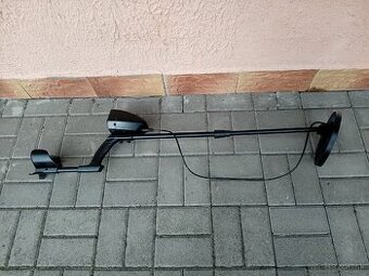 Detektor