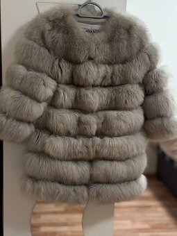 Luxusný dámsky kožuch – výborný stav