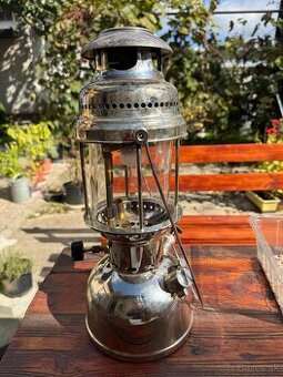 predám tlakovu petrolejovu lampu a sklenené ryby