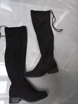Nove damske zimne semisove cizmy  vel 40 _ polovicna cena