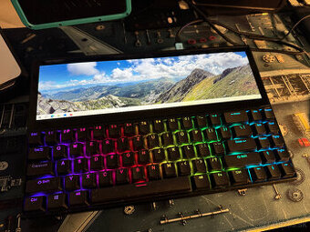 Predám klávesnicu Kwumsy K2 s Full HD LCD