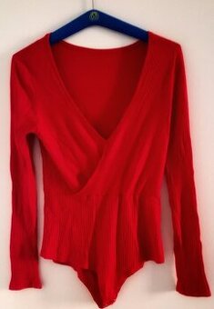 dámske zavinovacie body červenej farby (NOVÉ) vel. L