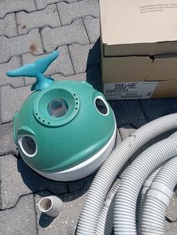 Bazénový vysávač