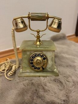 Ónyx starožitný telefón