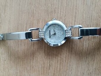 Predám dámske hodinky