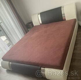 Manželská posteľ - 180x200cm