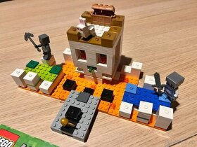 predám LEGO Minecraft 21145 Aréna lebiek