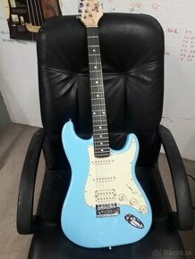 elektrická gitara modrá