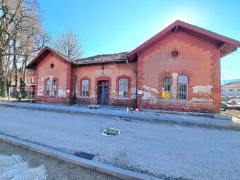EXKLUZÍVNE predáme nehnuteľnosť na podnikanie centrum Vrútky