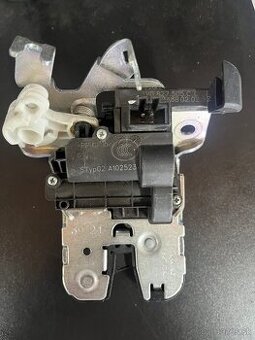 Zamok 3V0827505C 05S na piate dvere Superb3