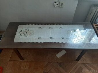 Konferenčný stolík