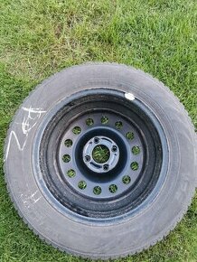 zimne gumy Nokian na plechovych diskoch 195/60 R15 88T