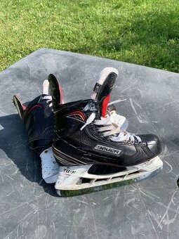Bauer Vapor X700