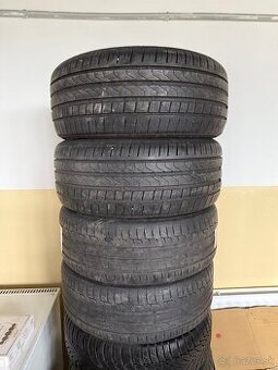 Sada pneumatík R17